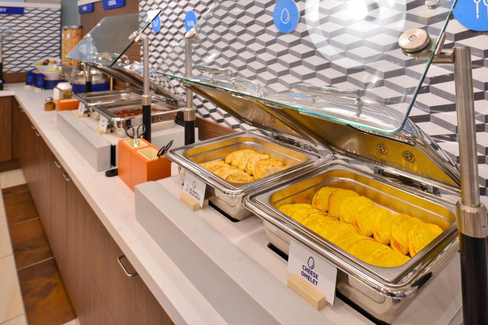 Holiday Inn Express & Suites Mansfield - Ontario By Ihg エクステリア 写真