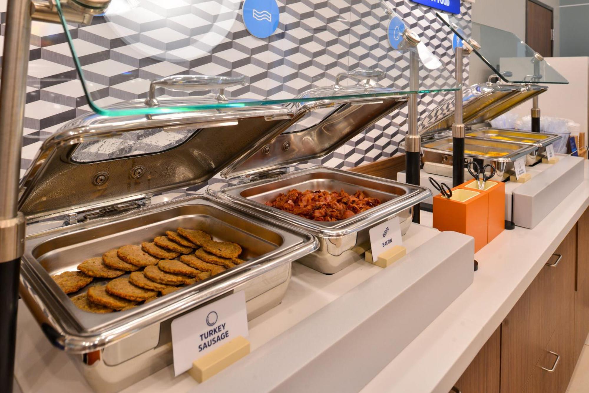 Holiday Inn Express & Suites Mansfield - Ontario By Ihg エクステリア 写真