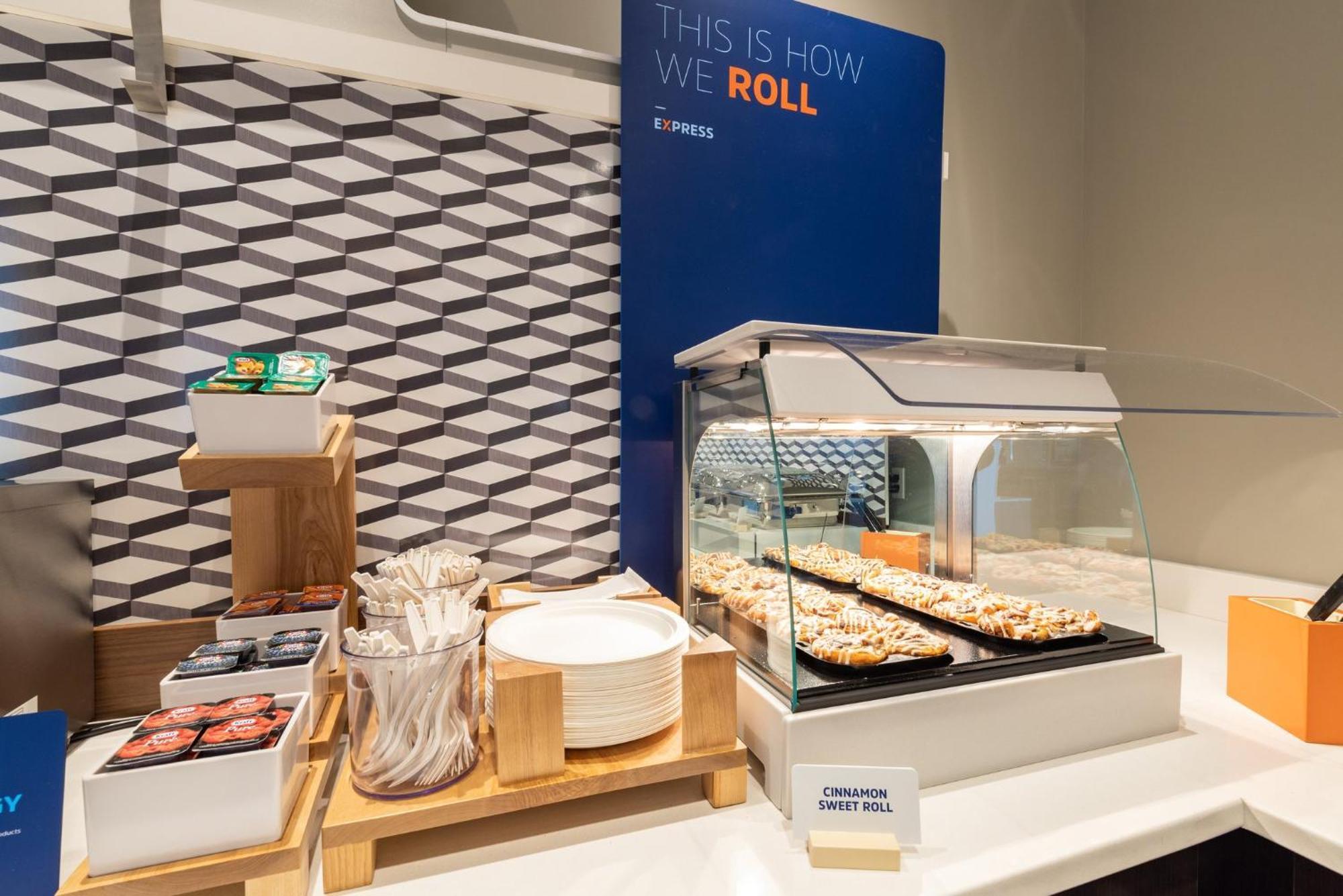 Holiday Inn Express & Suites Mansfield - Ontario By Ihg エクステリア 写真